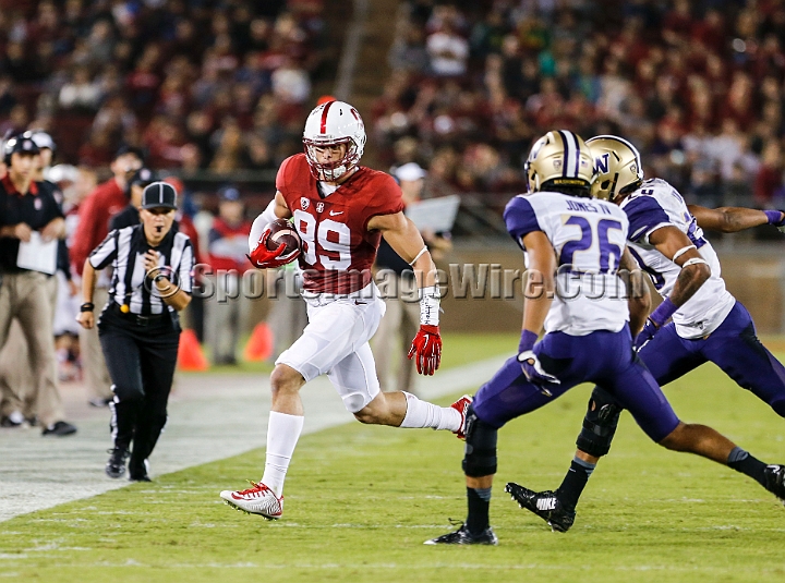 2015StanWash-055.JPG - Oct 24, 2015; Stanford, CA, USA; Stanford Cardinal wide receiver Devon Cajuste (89) catches a 10 yard pass in the second quarter against the Washington Huskies at Stanford Stadium. Stanford beat Washington 31-14.